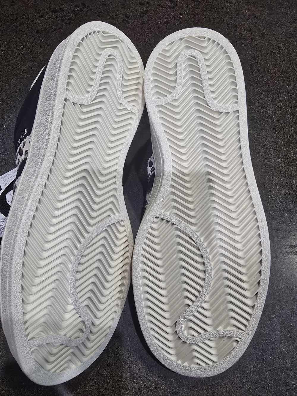 Black Sneakers with White Leopard Stripe Detail - Picture 3 of 5